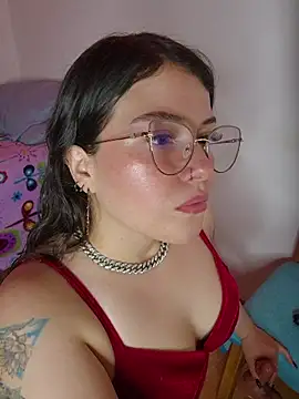 juli05star20 online show from 02.19.26