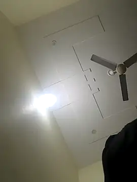 Snapshot of sri995955 chatting on 12.21.24 sri995955 online show from 12.21.24