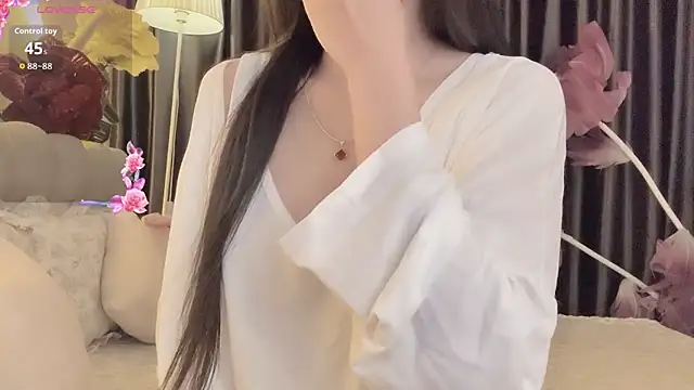 Nacy-Moonlight online show from 11.28.25