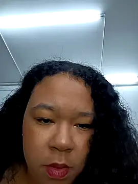 Snapshot of XMara chatting on 01.07.25 XMara online show from 01.07.25