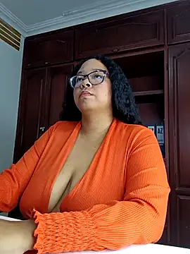 Snapshot of XMara chatting on 02.21.25 XMara online show from 02.21.25