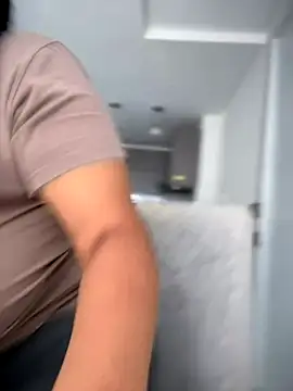 Snapshot of XMara chatting on 09.29.25 XMara online show from 09.29.25