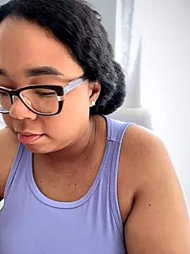 Snapshot of XMara chatting on 10.01.25 XMara online show from 10.01.25