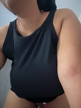 Snapshot of XMara chatting on 10.09.25 XMara online show from 10.09.25