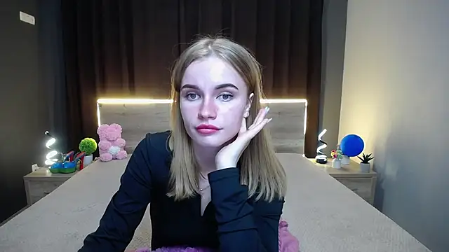 MargaritaKiss online show from 10.13.25