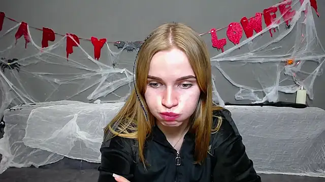 MargaritaKiss online show from 10.14.25