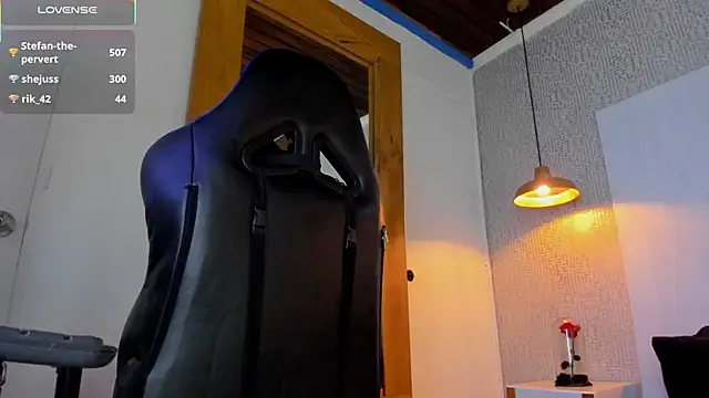 CloeRodriguez online show from 04.21.26