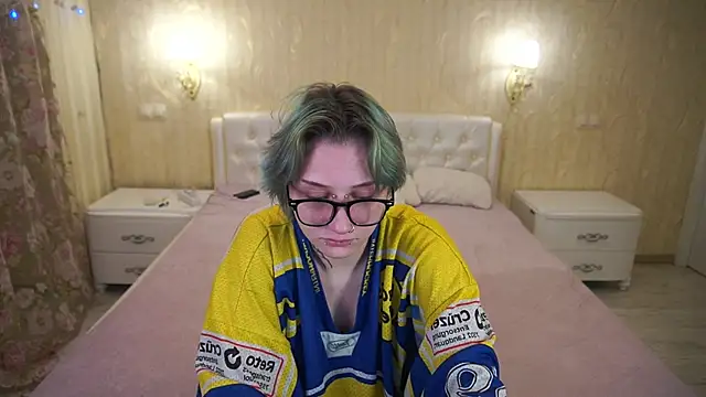 LunaaMayy online show from 02.04.26