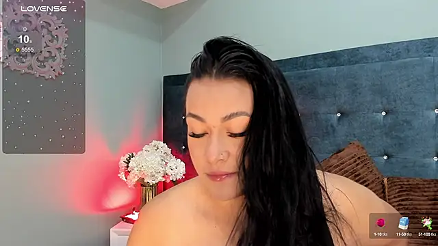 Snapshot of Miss_Ambeer chatting on 03.04.25 Miss Ambeer online show from 03.04.25