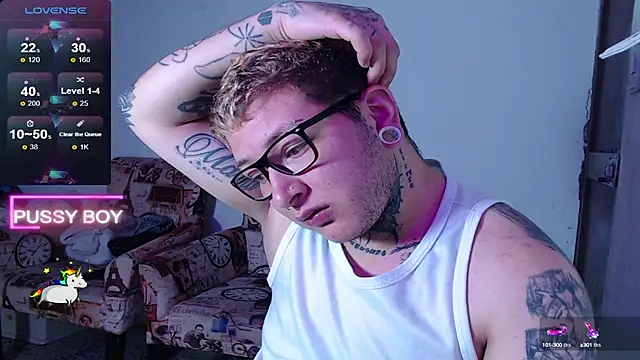 Snapshot of princeFtm chatting on 03.19.25 princeFtm online show from 03.19.25