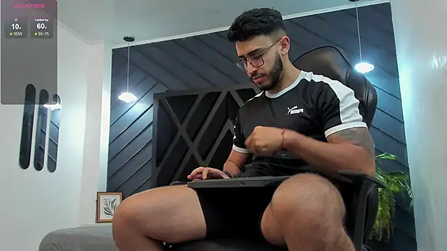 Liam Kleiin online show from 11.07.25