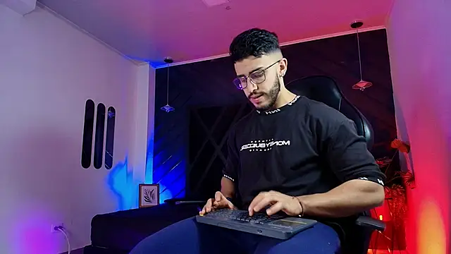 Liam Kleiin online show from 04.18.26