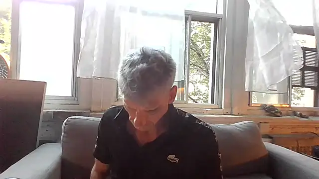 Snapshot of RoomBlueWhite chatting on 06.28.26 RoomBlueWhite online show from 06.28.26
