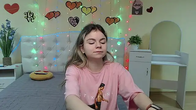 TinaRedly online show from 03.08.25