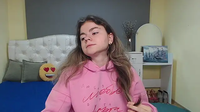 TinaRedly online show from 11.07.25