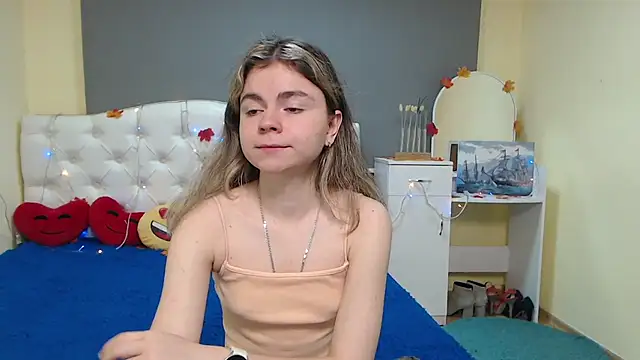 TinaRedly online show from 11.26.25