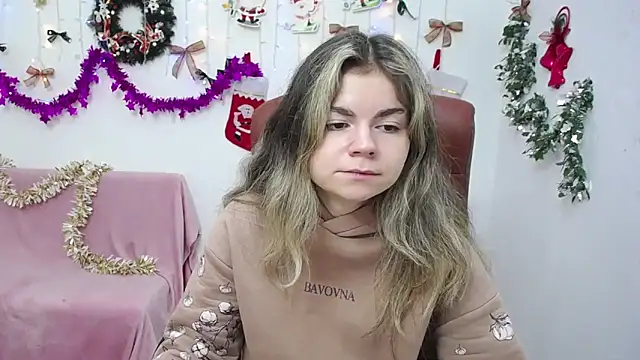 TinaRedly online show from 12.20.25