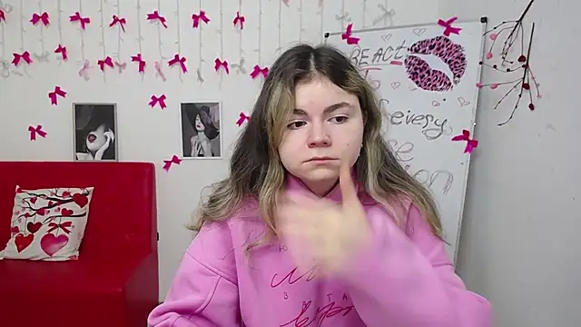 TinaRedly online show from 03.07.26