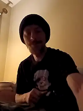 Snapshot of elmerfuddin87 chatting on 01.04.25 elmerfuddin87 online show from 01.04.25