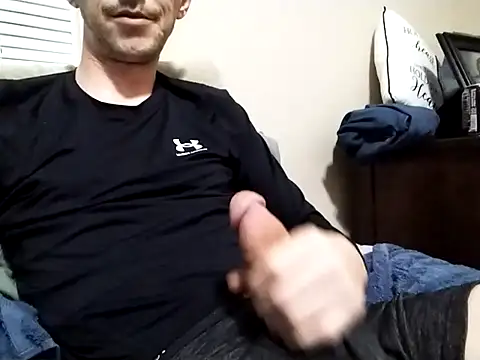 Snapshot of elmerfuddin87 chatting on 03.17.25 elmerfuddin87 online show from 03.17.25