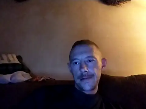 Snapshot of elmerfuddin87 chatting on 10.14.25 elmerfuddin87 online show from 10.14.25