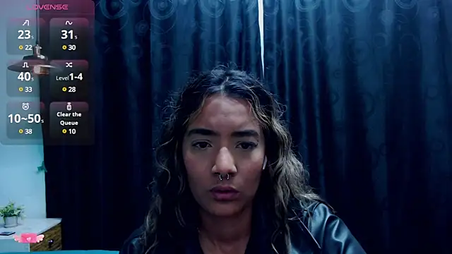 Snapshot of megan_collins96 chatting on 02.19.25 megan collins96 online show from 02.19.25