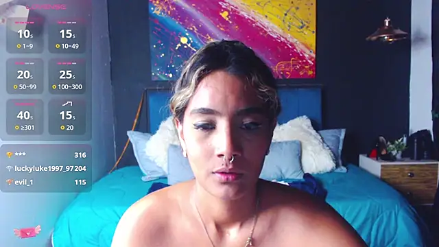 Snapshot of megan_collins96 chatting on 03.02.25 megan collins96 online show from 03.02.25