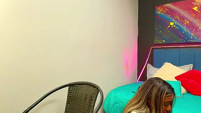 Snapshot of megan_collins96 chatting on 03.19.25 megan collins96 online show from 03.19.25