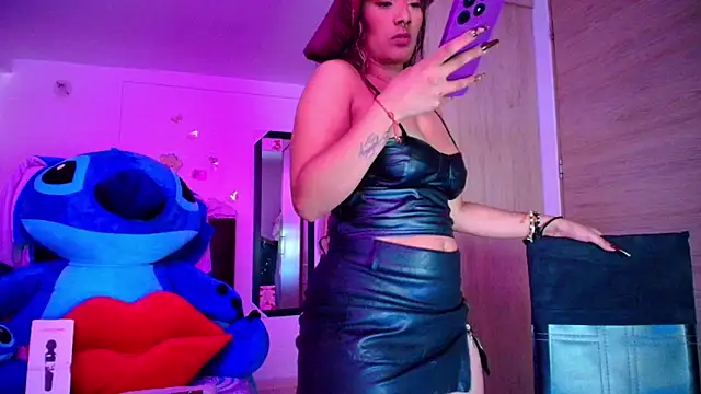 Snapshot of megan_collins96 chatting on 10.03.25 megan collins96 online show from 10.03.25