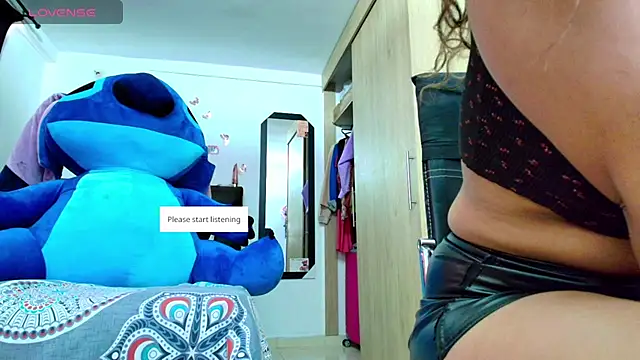 Snapshot of megan_collins96 chatting on 10.06.25 megan collins96 online show from 10.06.25