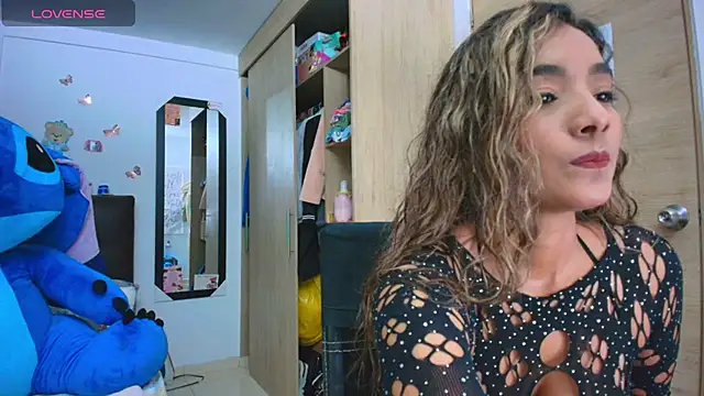 megan collins96 online show from 05.12.26