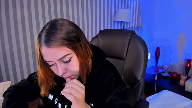 ArianaBaker online show from 01.28.25