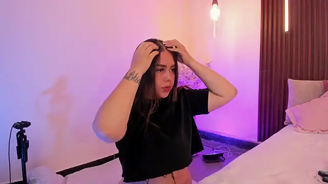 ArianaBaker online show from 02.18.26