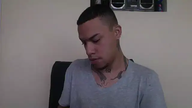 Snapshot of Osiiriis chatting on 02.09.25 Osiiriis online show from 02.09.25