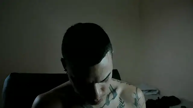 Snapshot of Osiiriis chatting on 02.17.25 Osiiriis online show from 02.17.25