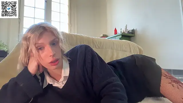 Snapshot of AliceSnowCatt chatting on 04.24.26 AliceSnowCatt online show from 04.24.26