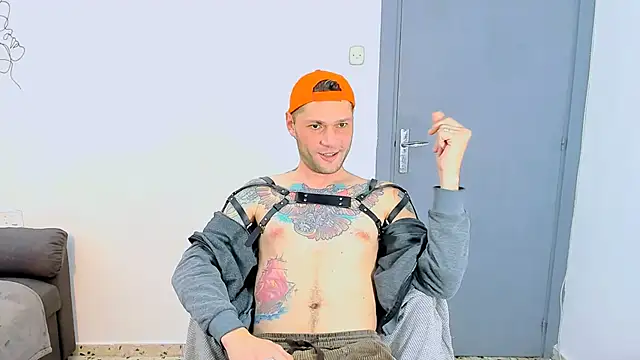 Snapshot of HungryAssActivDick chatting on 03.06.25 HungryAssActivDick online show from 03.06.25