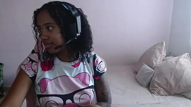 Snapshot of TiffanyRoouse chatting on 12.15.24 TiffanyRoouse online show from 12.15.24