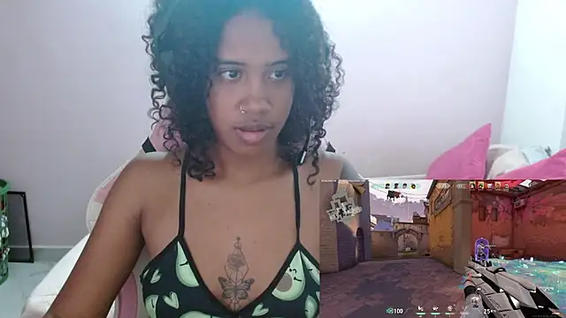 Snapshot of TiffanyRoouse chatting on 01.01.25 TiffanyRoouse online show from 01.01.25