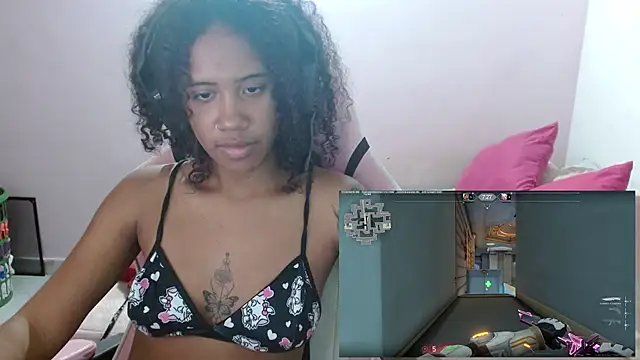 Snapshot of TiffanyRoouse chatting on 01.14.25 TiffanyRoouse online show from 01.14.25
