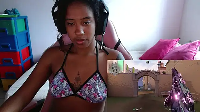 Snapshot of TiffanyRoouse chatting on 02.07.25 TiffanyRoouse online show from 02.07.25
