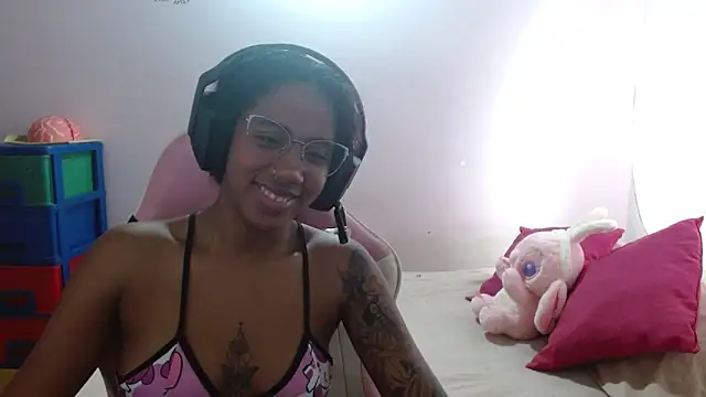 Snapshot of TiffanyRoouse chatting on 02.17.25 TiffanyRoouse online show from 02.17.25