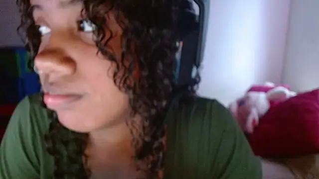 Snapshot of TiffanyRoouse chatting on 02.24.25 TiffanyRoouse online show from 02.24.25