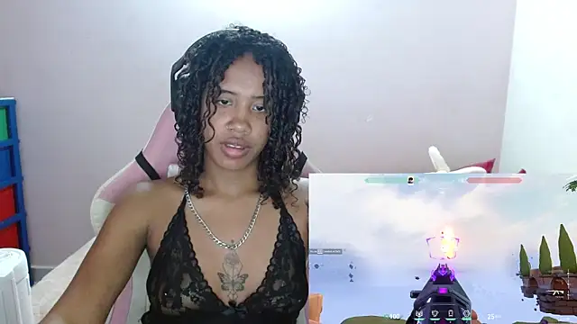 Snapshot of TiffanyRoouse chatting on 03.10.25 TiffanyRoouse online show from 03.10.25