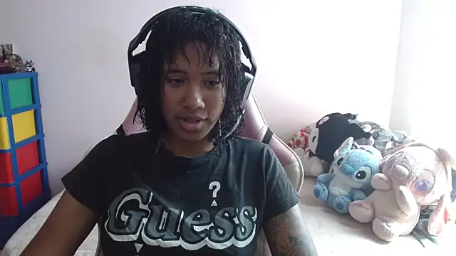 Snapshot of TiffanyRoouse chatting on 09.28.25 TiffanyRoouse online show from 09.28.25