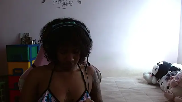 Snapshot of TiffanyRoouse chatting on 10.09.25 TiffanyRoouse online show from 10.09.25