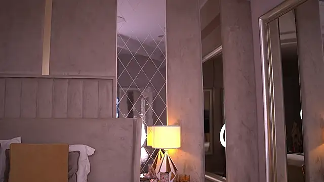 Snapshot of BlairSanders chatting on 11.10.25 BlairSanders online show from 11.10.25