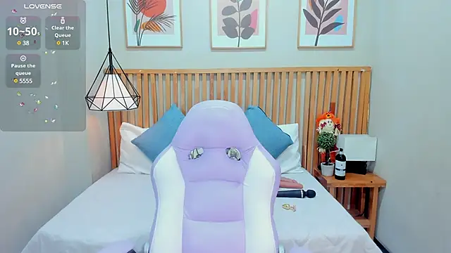 Ginger Winn online show from 02.01.25