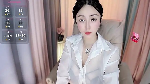 Snapshot of Liiniie-Lovers chatting on 02.07.25 Liiniie-Lovers online show from 02.07.25