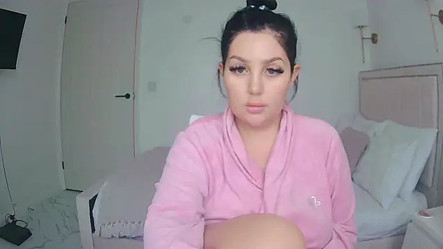 magical mia online show from 10.23.25